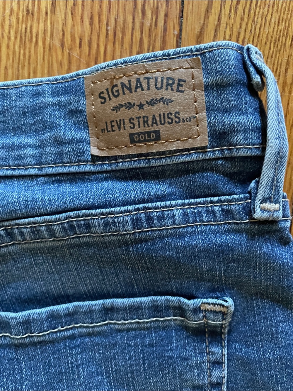 Signature by Levi Strauss Women's Medium Blue Skinny Jeans - Picture 5 of 5